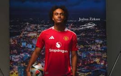 Das legendäre Trikot mit der Nummer 11 von Manchester United